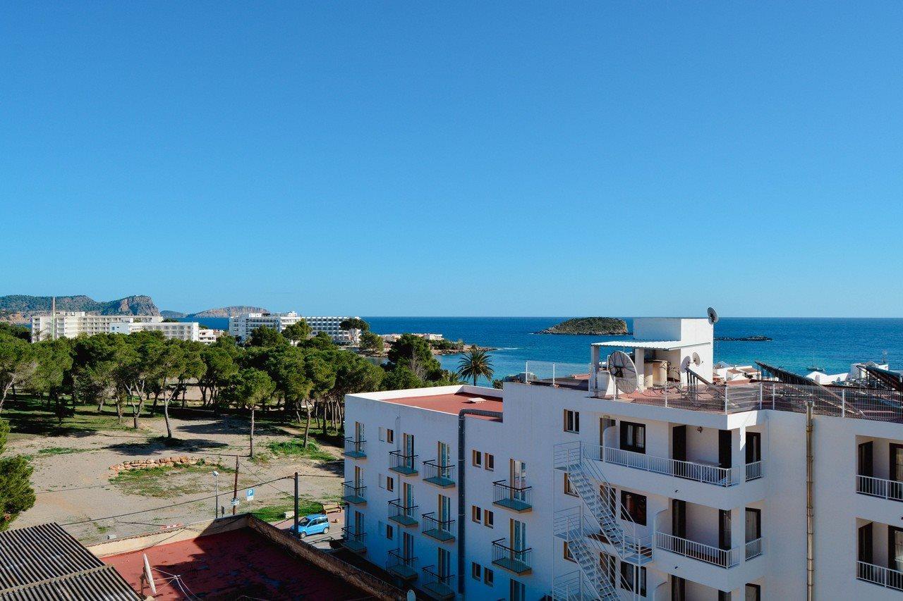 Aparthotel Moon Dreams Atlantic Es Canar  Exterior photo