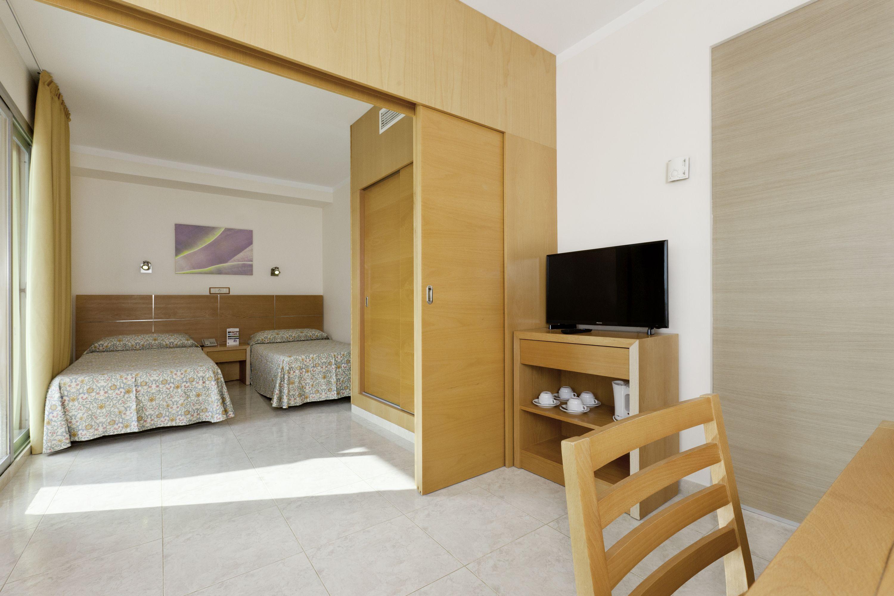 Aparthotel Moon Dreams Atlantic Es Canar  Exterior photo