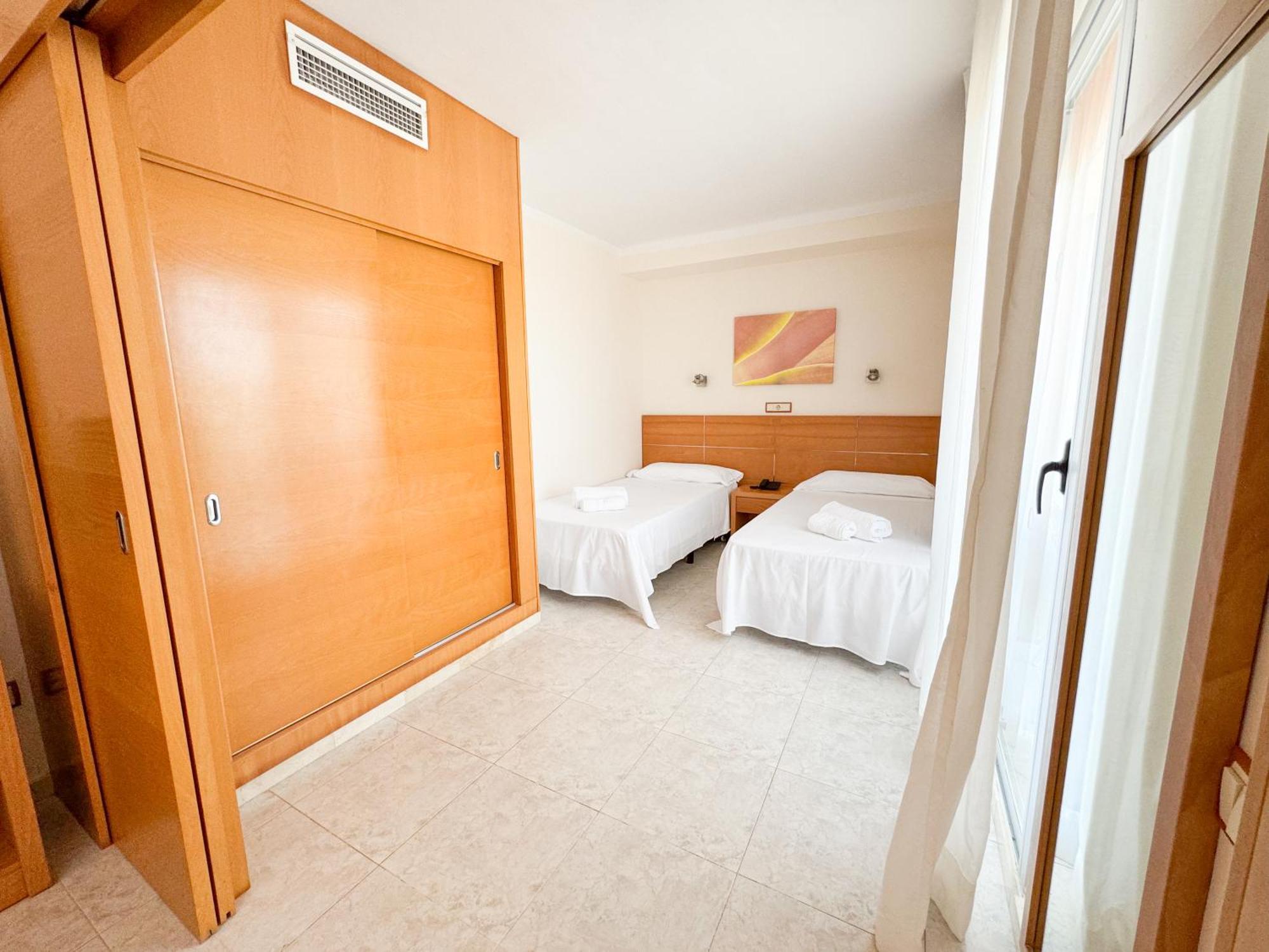 Aparthotel Moon Dreams Atlantic Es Canar  Exterior photo