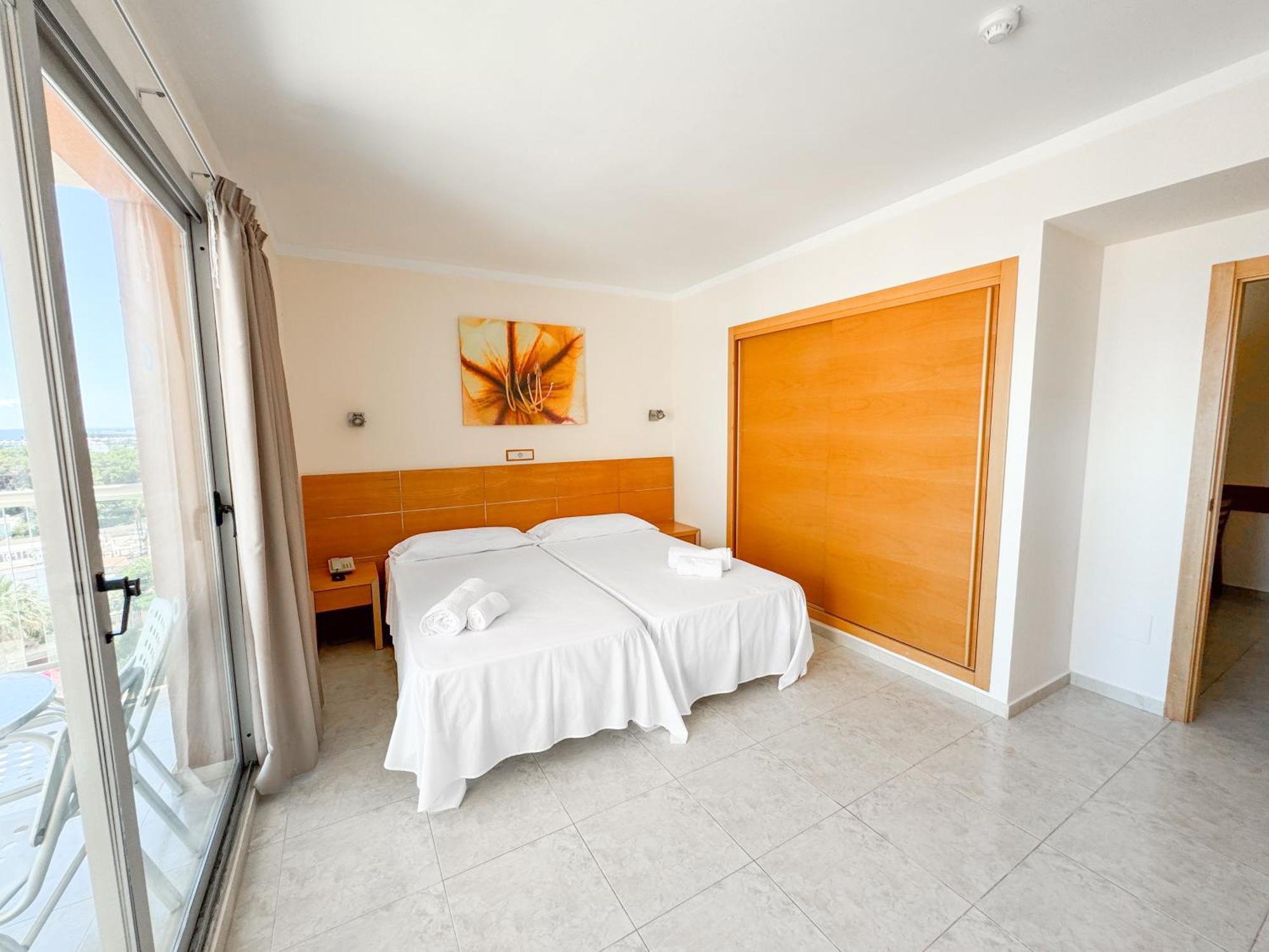 Aparthotel Moon Dreams Atlantic Es Canar  Exterior photo