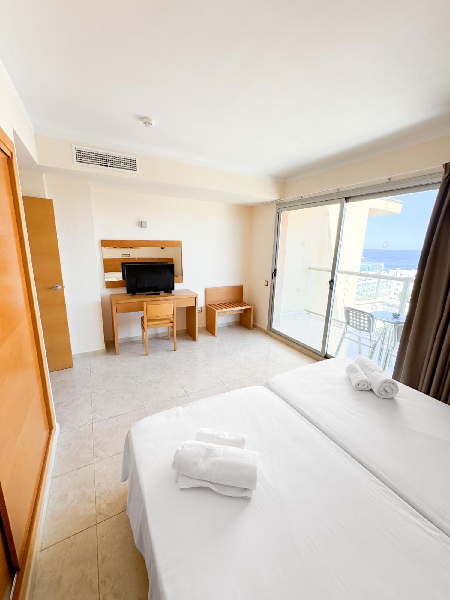 Aparthotel Moon Dreams Atlantic Es Canar  Exterior photo