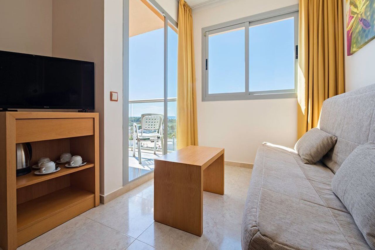 Aparthotel Moon Dreams Atlantic Es Canar  Exterior photo